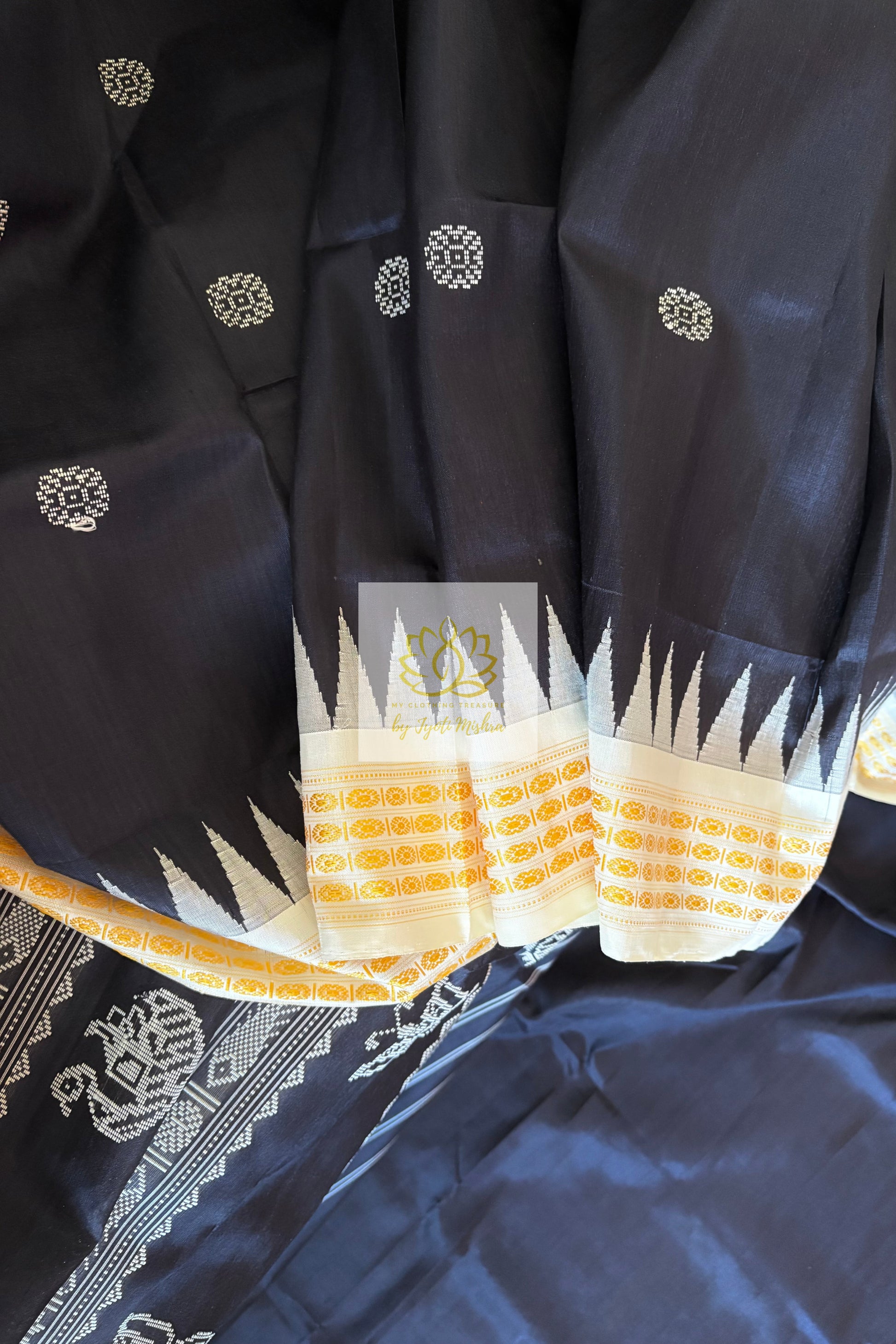 Exclusive Double Pallu Berhampuri Pure Silk Patta Saree - Black Saree