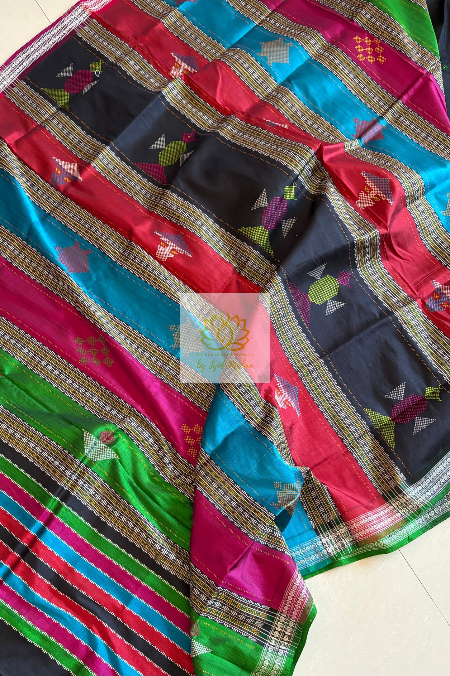 Exclusive Ganga Jamuna Border Double Pallu Berhampuri Pure Silk Patta Saree - Black Saree