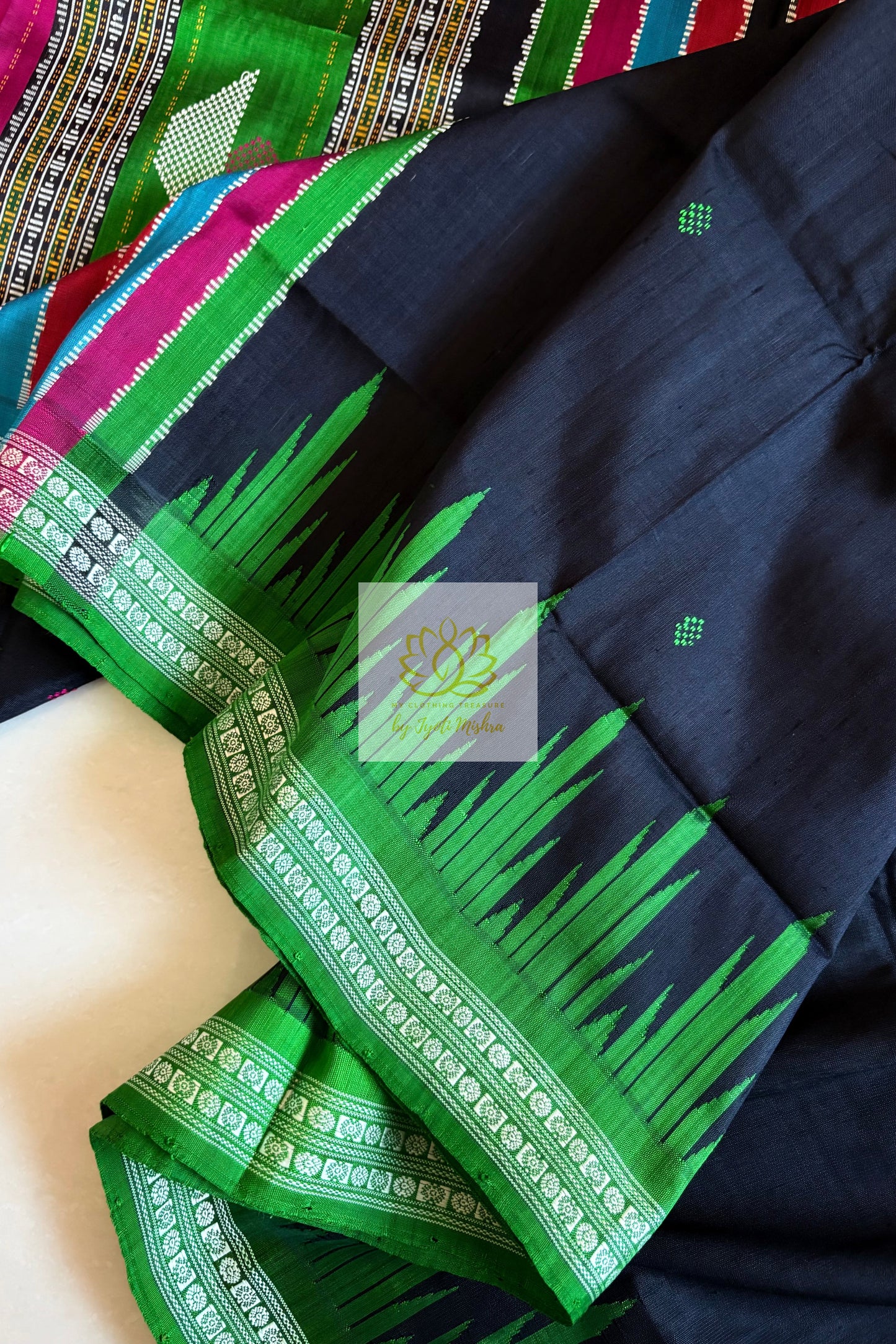 Exclusive Ganga Jamuna Border Double Pallu Berhampuri Pure Silk Patta Saree - Black Saree