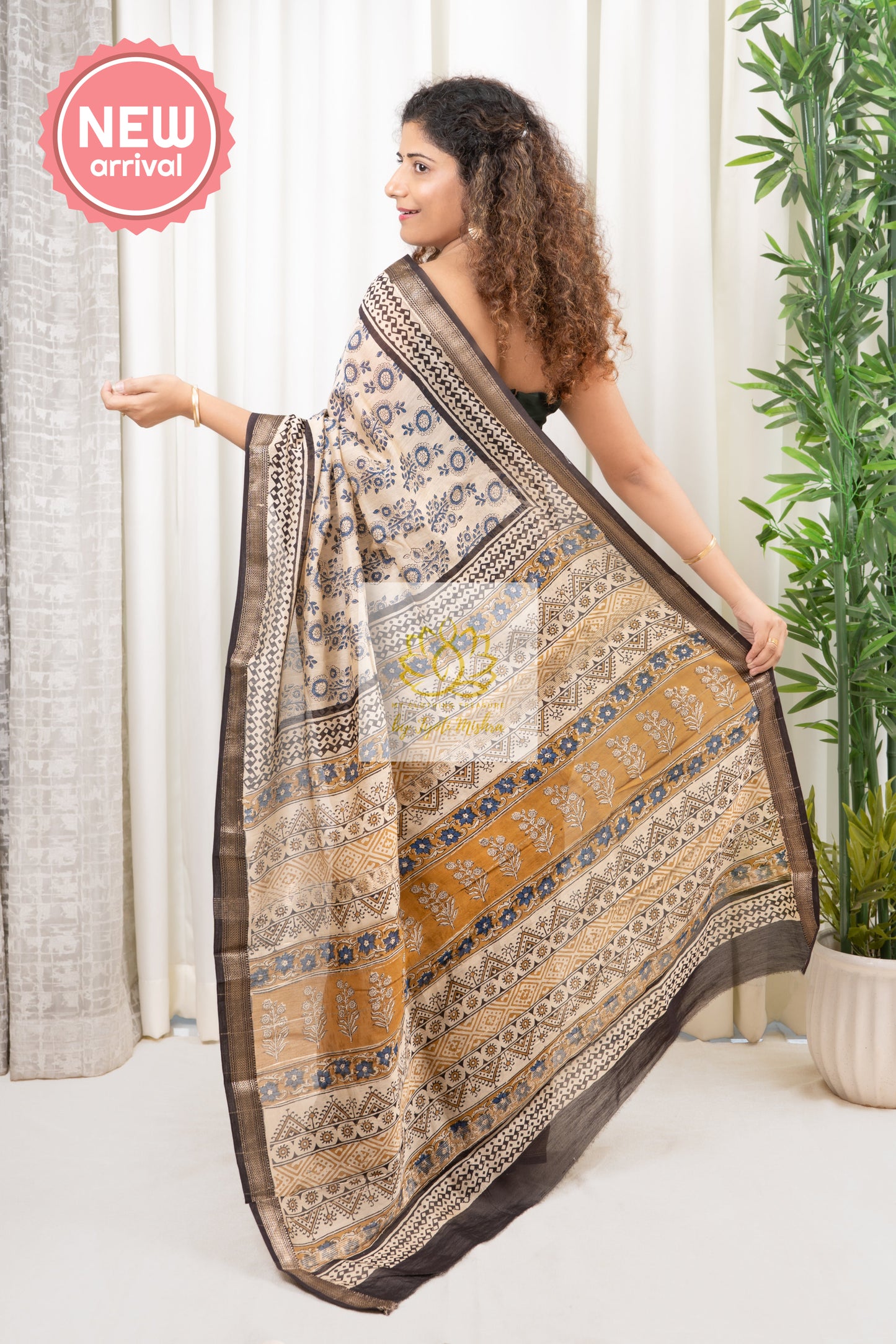 Hand Block Print On Maheshwari Silk-Cotton Saree - Beige