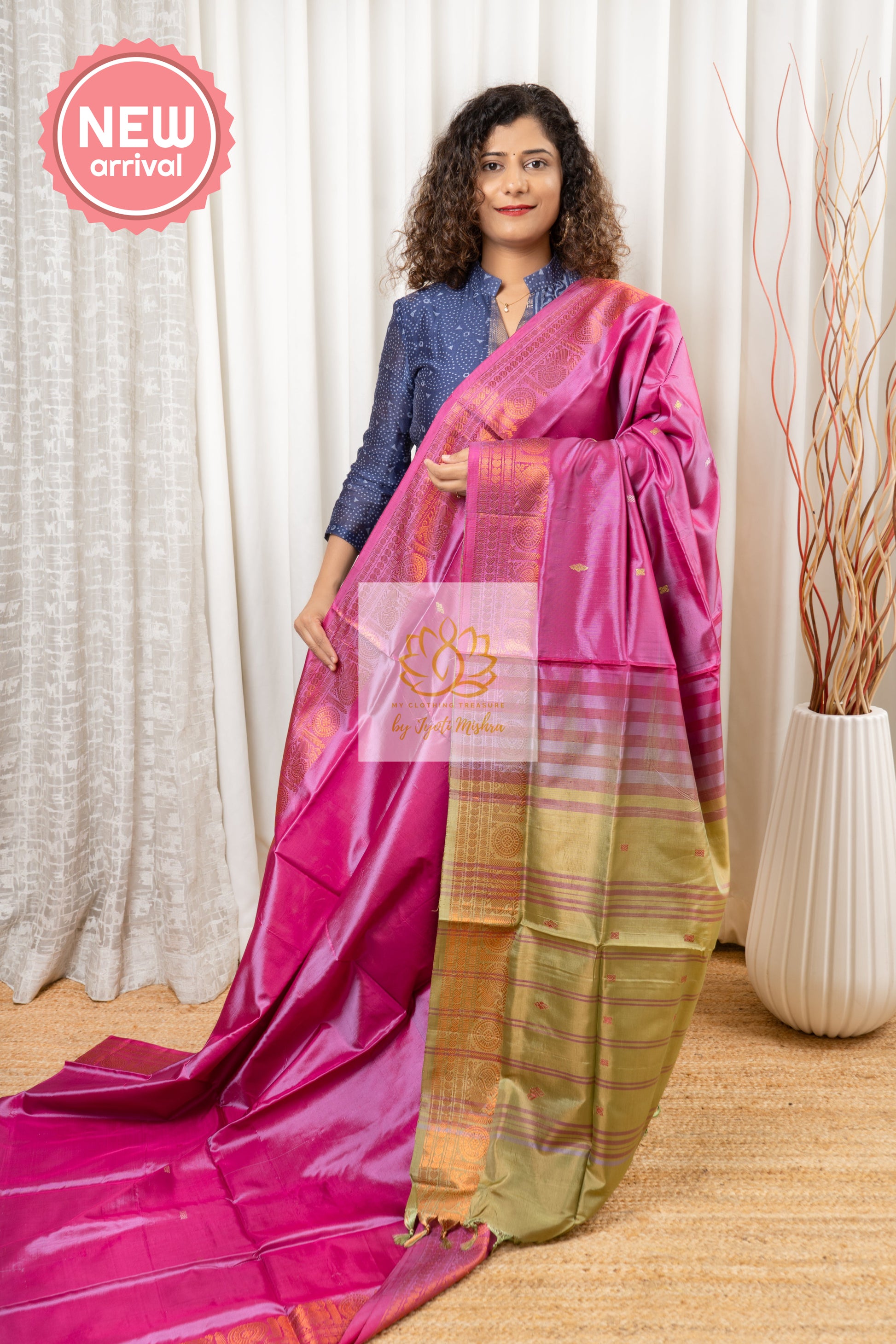 Handwoven Kanchi Border Banana Pith Silk Saree With Blouse Piece Saree