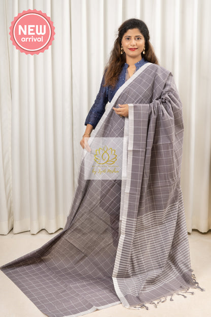 Handwoven Mangalagiri Cotton Checks Saree- Grey