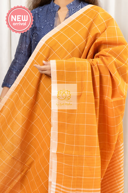 Handwoven Mangalagiri Cotton Checks Saree- Orange