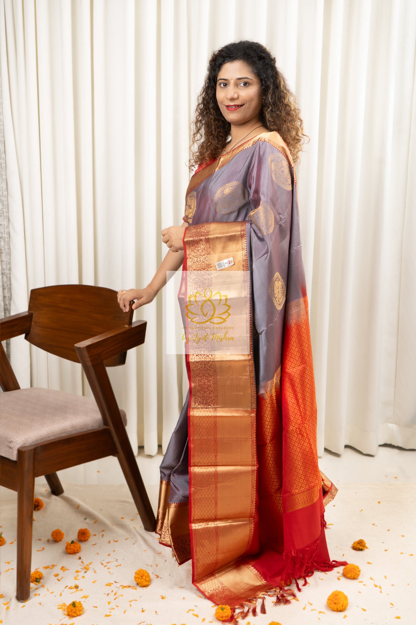 Kanjivaram Silk Saree- Dual Tone Grey