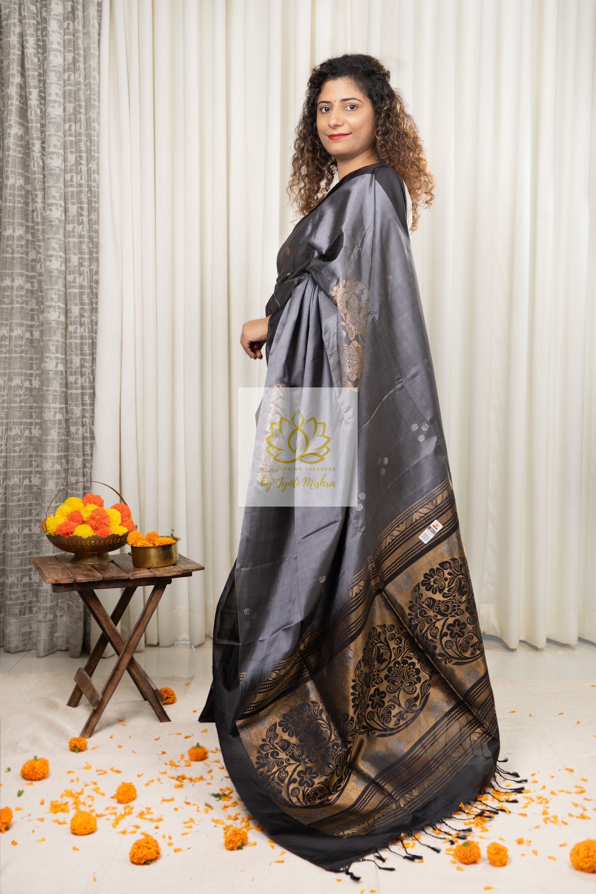 Kanjivaram Soft Silk Saree- Grey