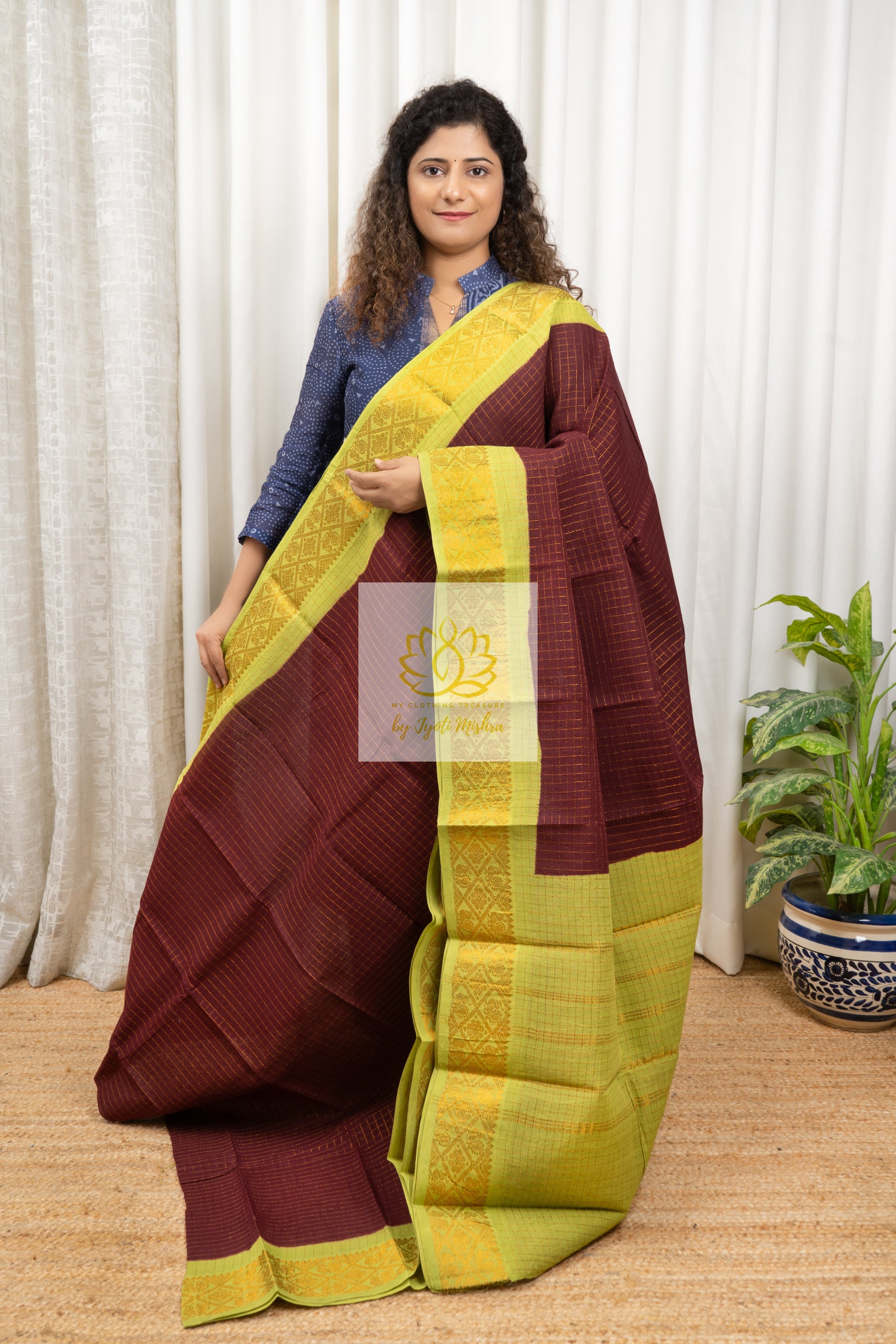 Madurai Sungudi Cotton Saree - Dark Coffee and Green Saree