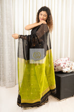 Load image into Gallery viewer, Maheshwari Silk Cotton Saree - Black
