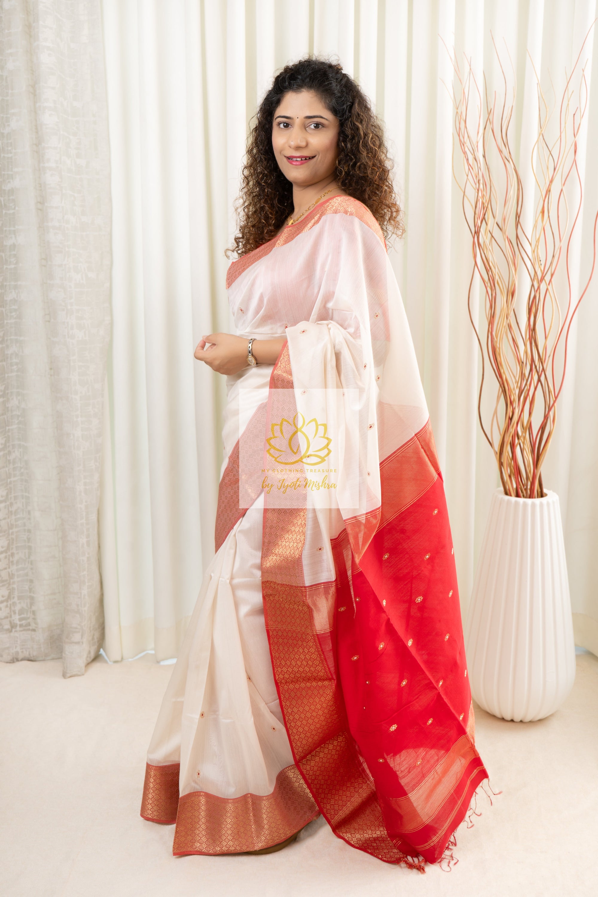 Maheshwari Silk Cotton Saree - Off White