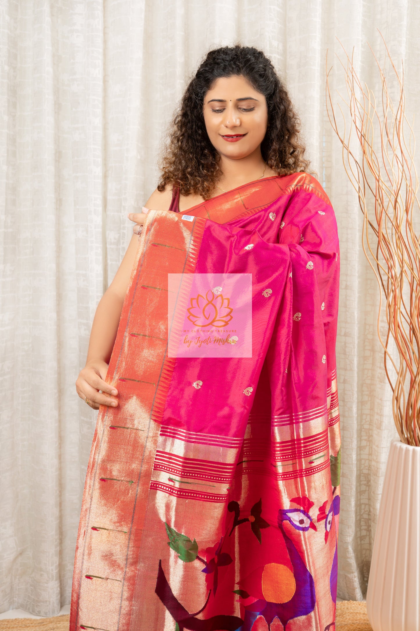 Muniya Border Pure Silk Paithani Saree With Peacock Palla Saree