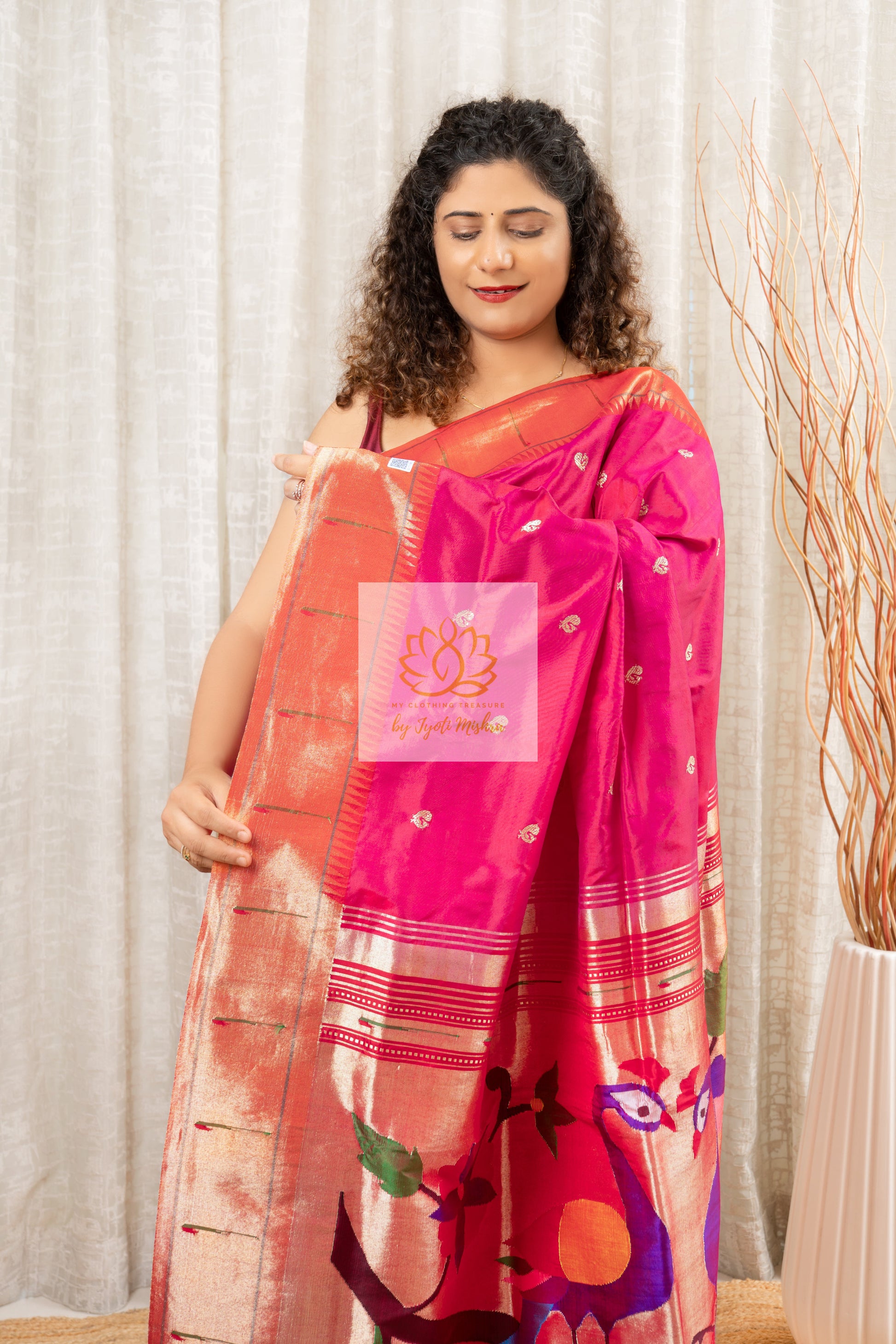 Muniya Border Pure Silk Paithani Saree With Peacock Palla Saree