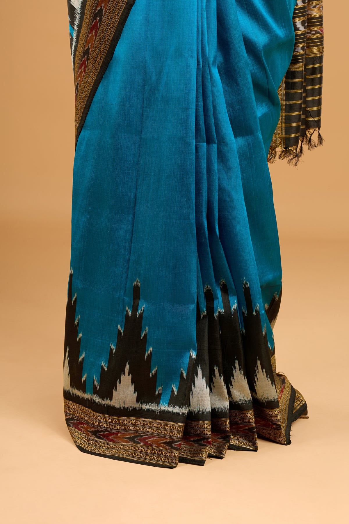 Phoda Kumbha Khandua Ikkat Silk Saree - Blue & Black