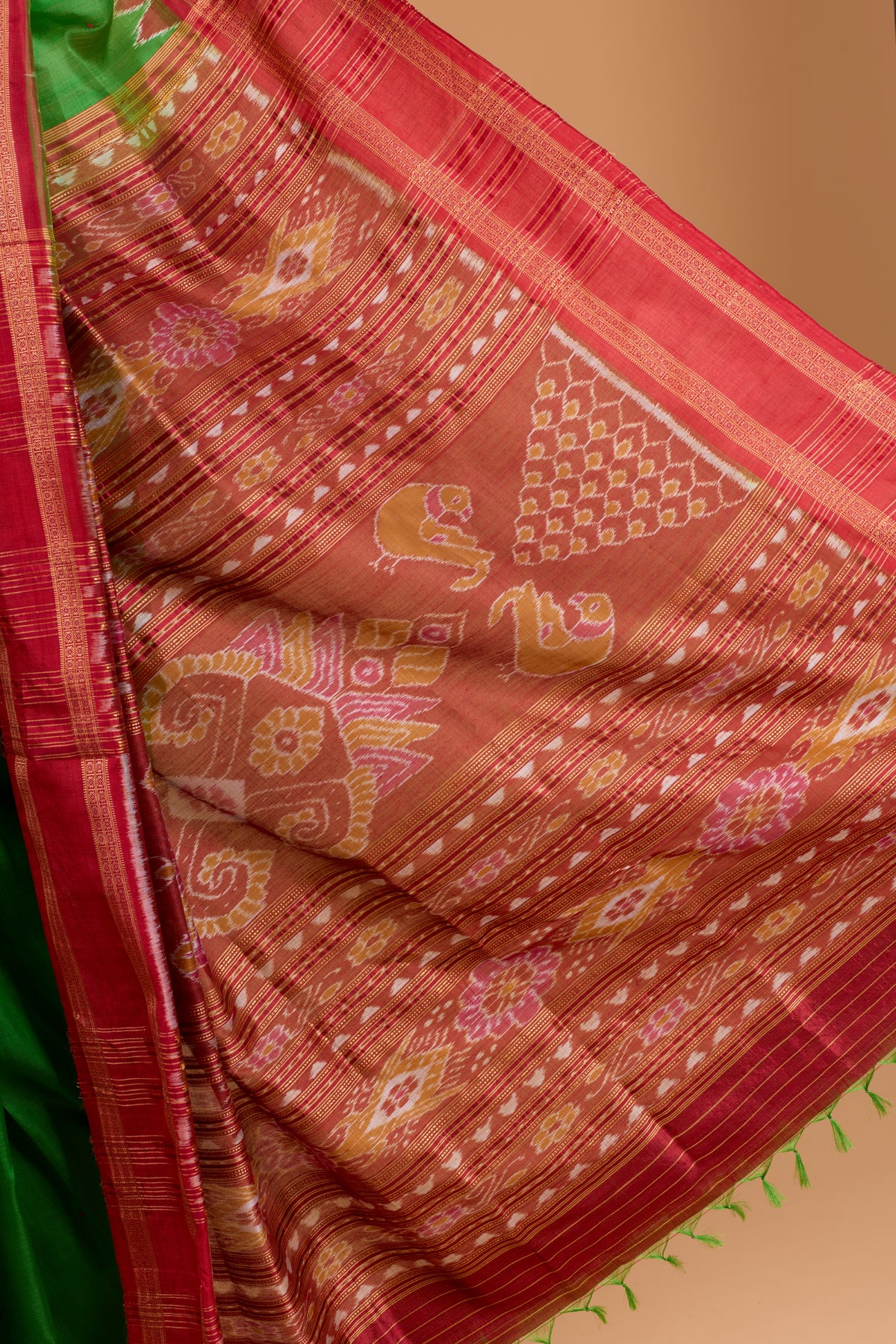 Exclusive Odisha Ikkat Pasapali Border Khandua Silk Saree - Green & Red