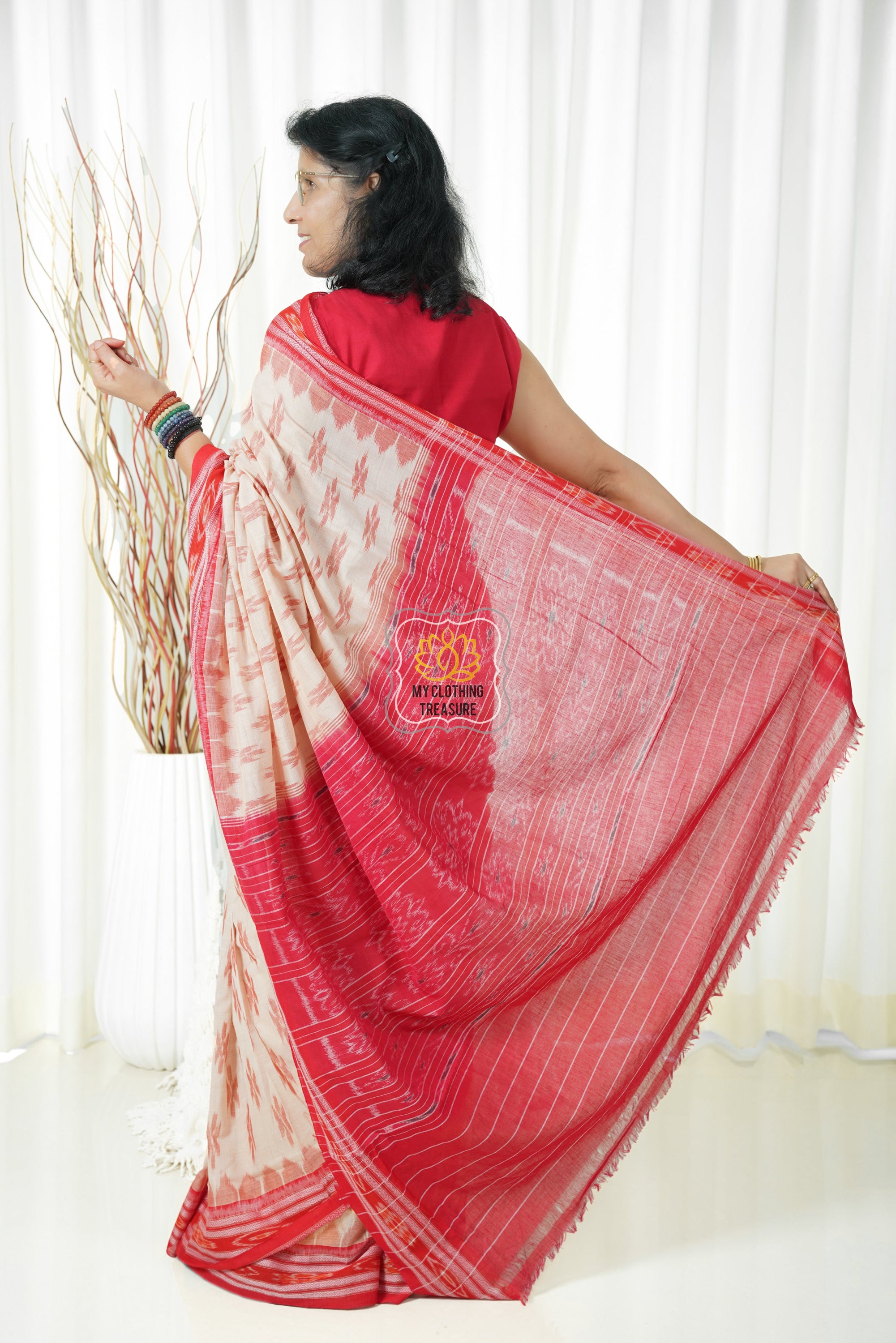 Odisha Ikkat Khandua Cotton Saree- Beige-Red Saree