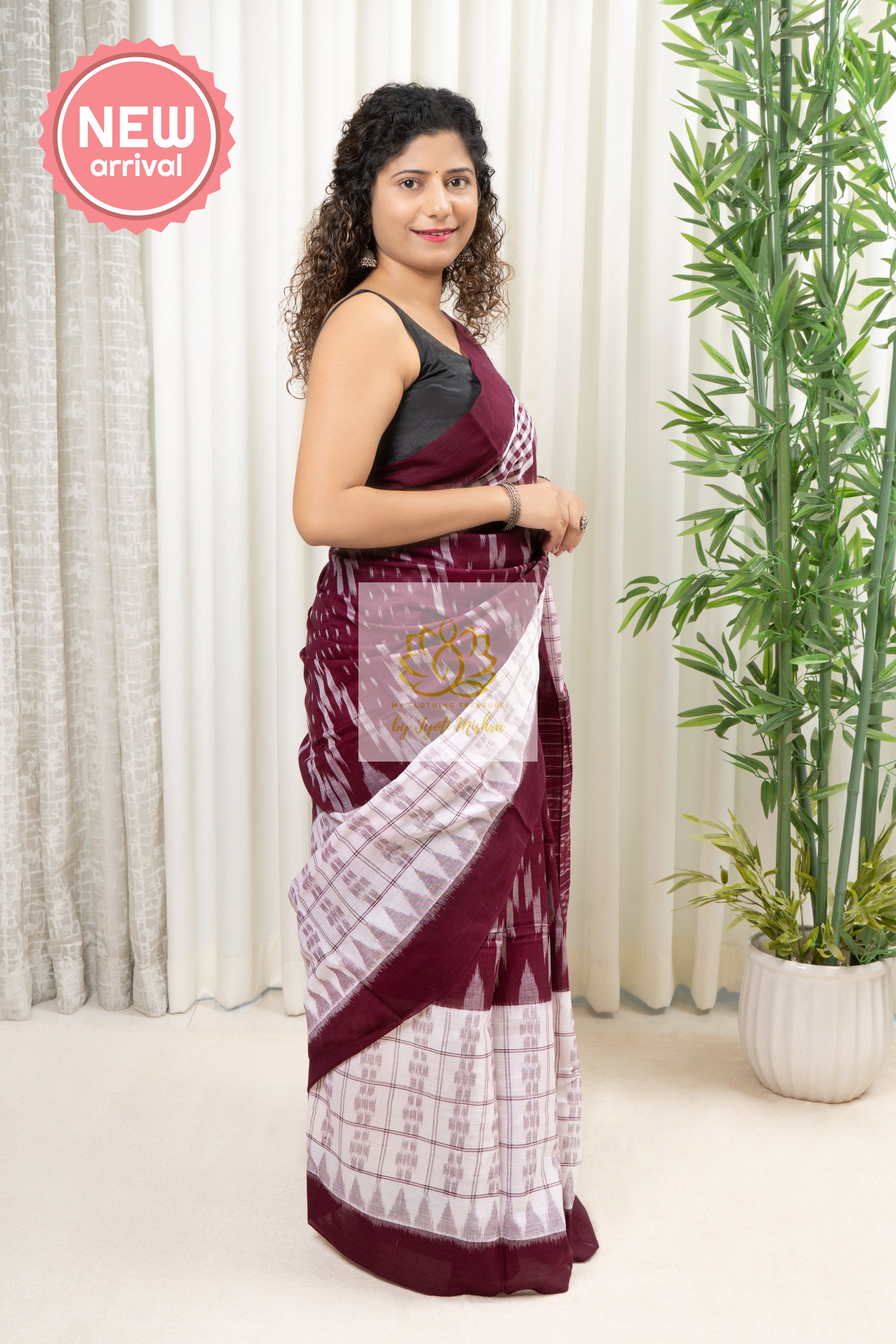 Odisha Ikkat Khandua Cotton Saree- Burgundy And White Saree