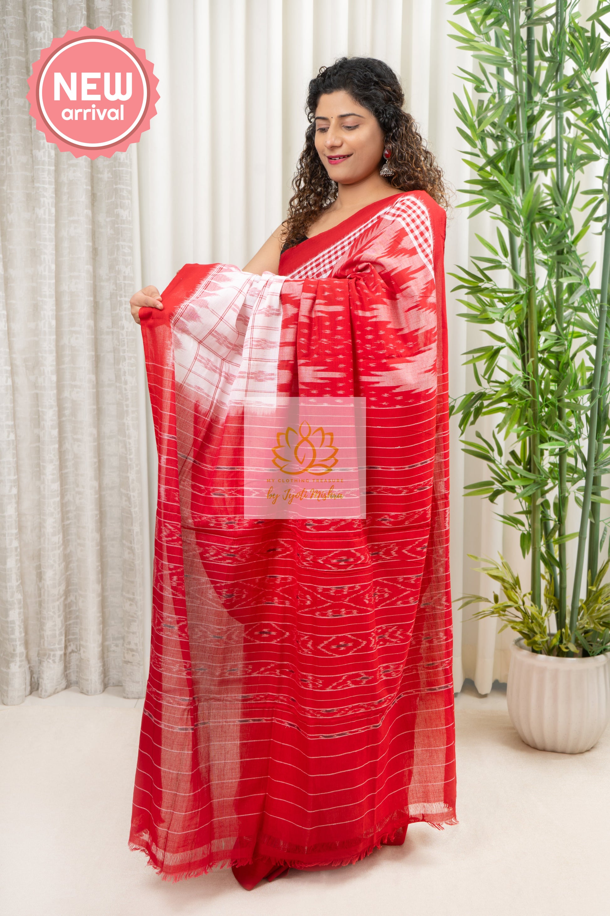 Odisha Ikkat Khandua Cotton Saree- Red And White Saree