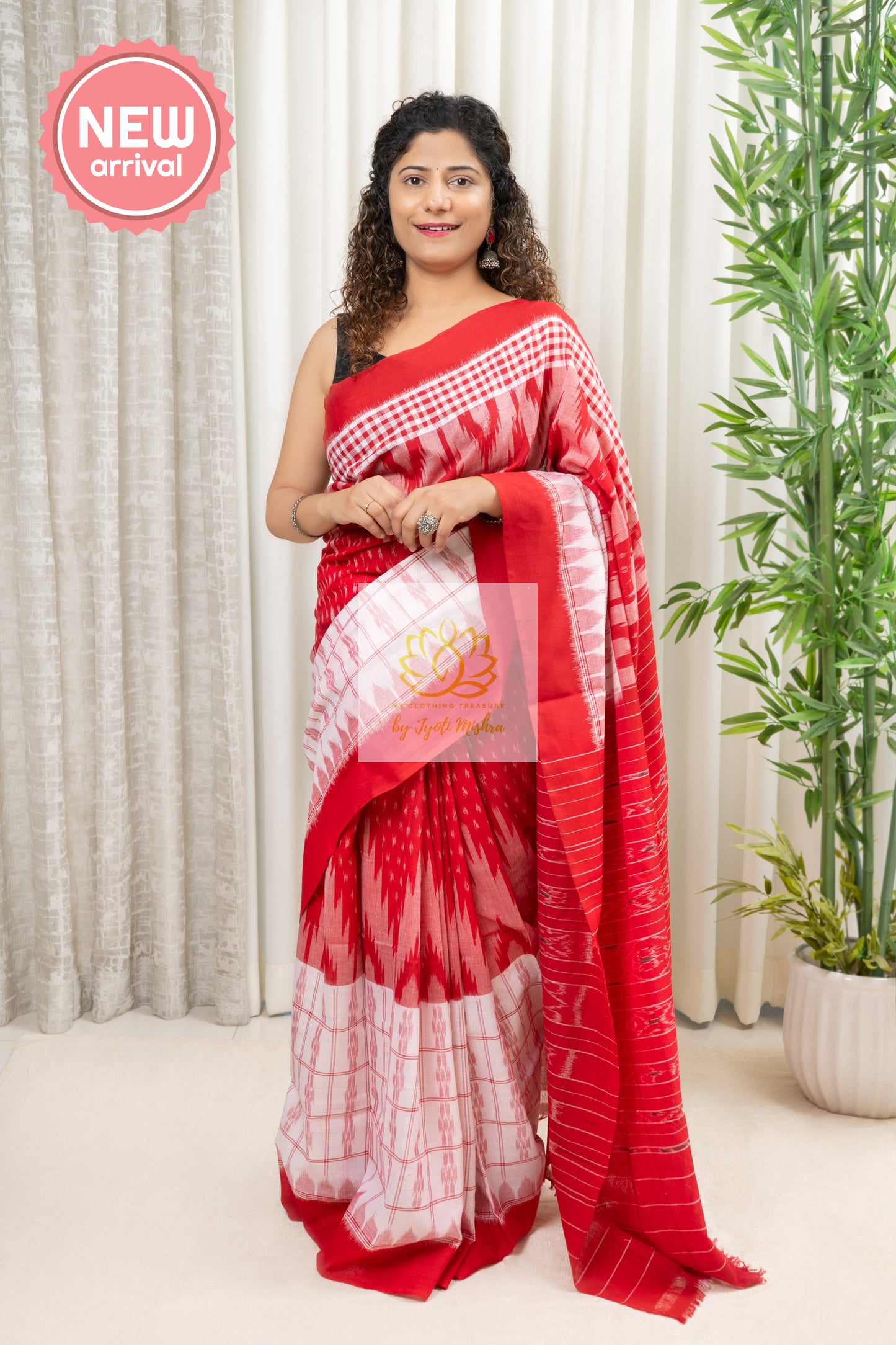 Odisha Ikkat Khandua Cotton Saree- Red And White Saree