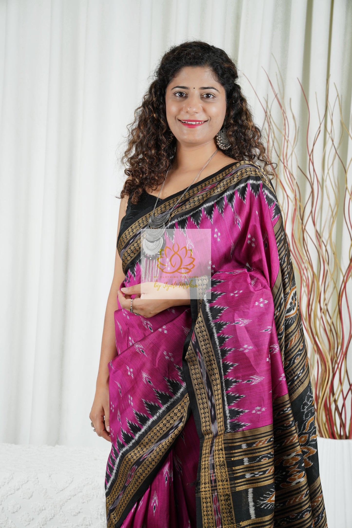 Odisha Ikkat Khandua Silk Saree - Mayura Chandrika- Magenta Wine