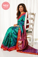 Load image into Gallery viewer, Odisha Ikkat Khandua Silk Saree - Mayura Chandrika- Shot Green
