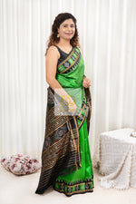 Load image into Gallery viewer, Pasapali Border Khandua Ikkat Silk Saree - Green
