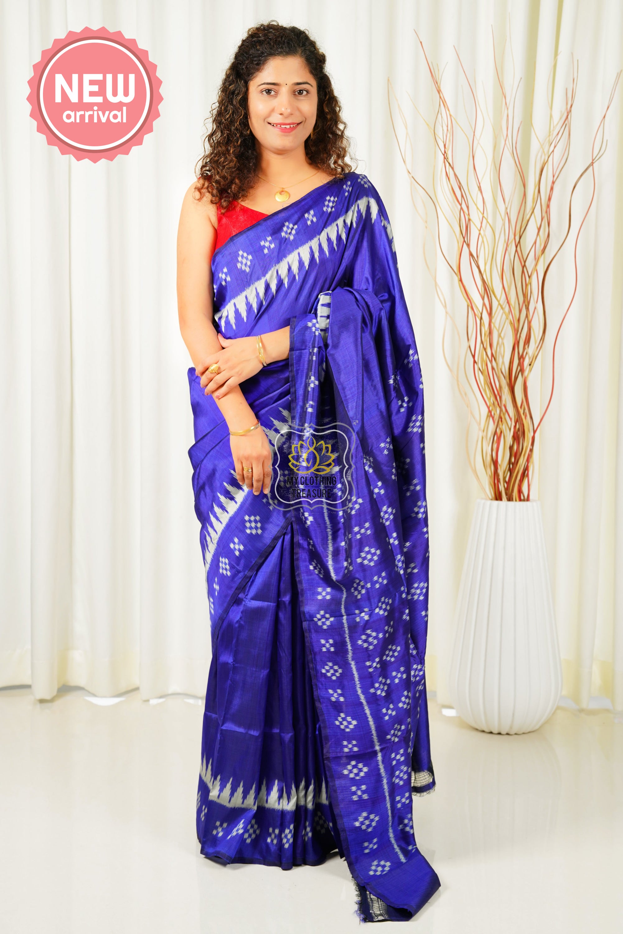 Pasapali Pallu Odisha Ikkat Khandua Silk Saree - Indigo