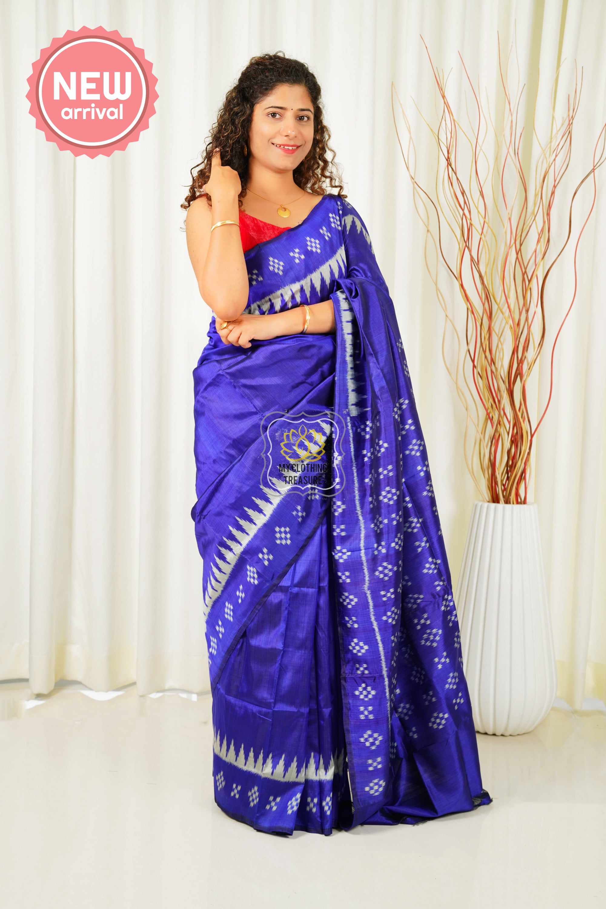 Pasapali Pallu Odisha Ikkat Khandua Silk Saree - Indigo