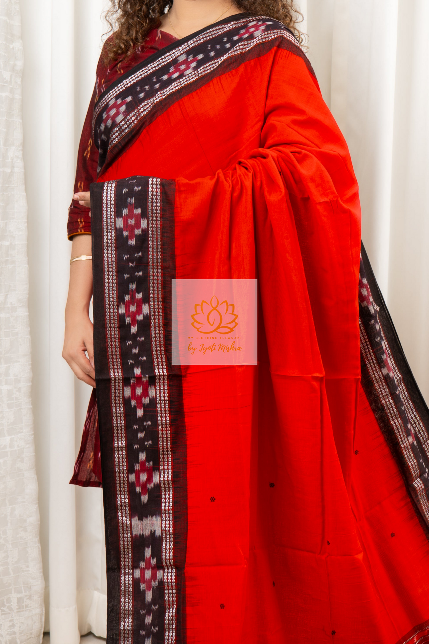 Plain Body Khandua Cotton Saree - Red