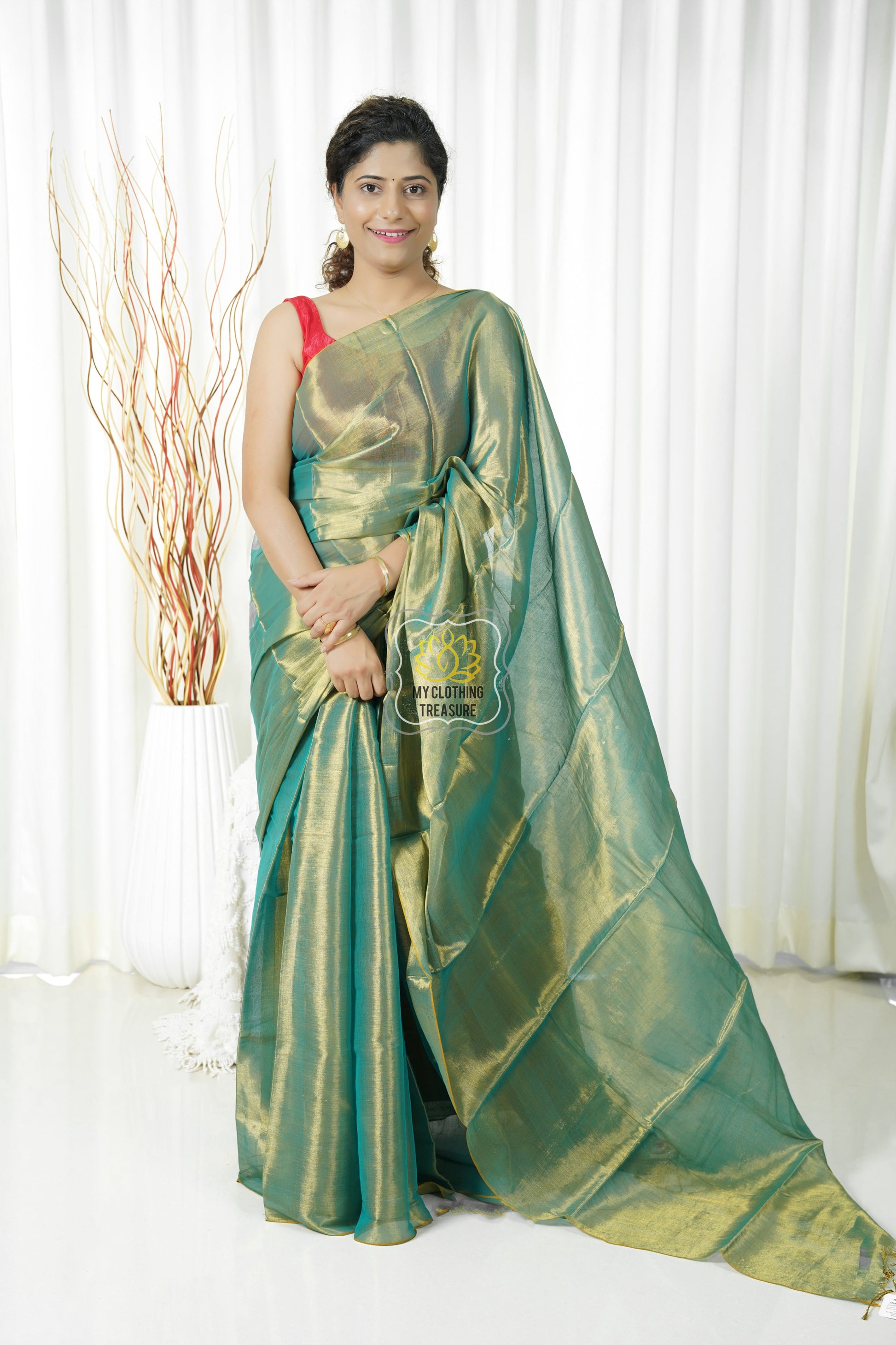 Pure Tissue Mulmul Handwoven Saree - Green Gold