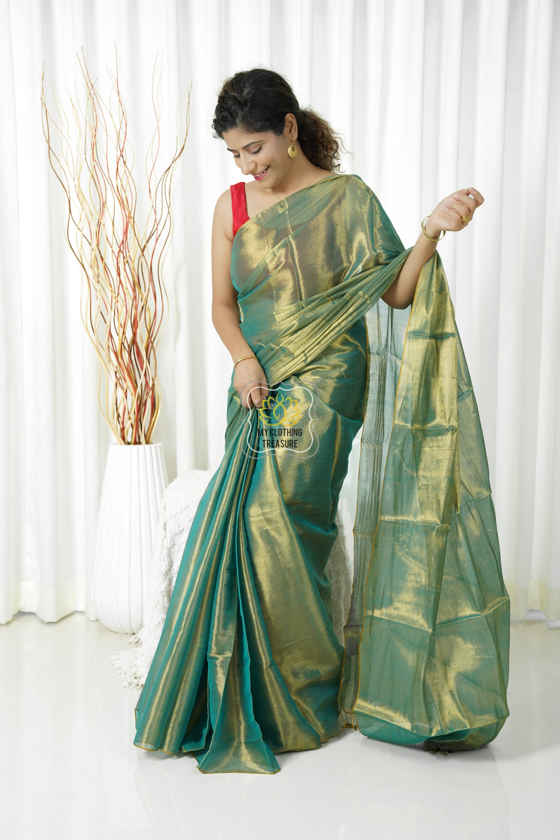 Pure Tissue Mulmul Handwoven Saree - Green Gold