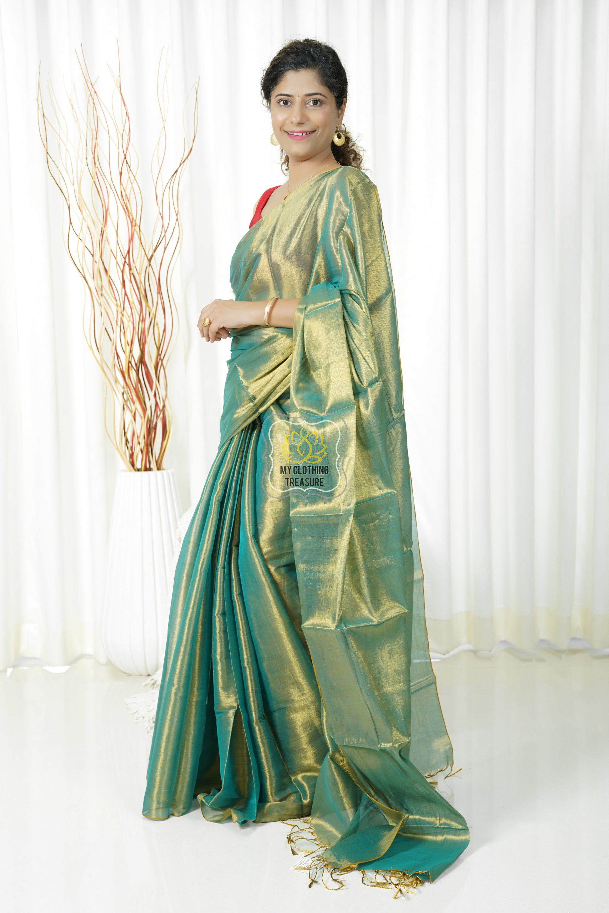 Pure Tissue Mulmul Handwoven Saree - Green Gold