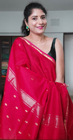 Load image into Gallery viewer, Maheshwari Silk Cotton Saree - Red
