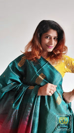 Load image into Gallery viewer, Handwoven Banana Pith Silk Saree- Bottle Green And Maroon Saree
